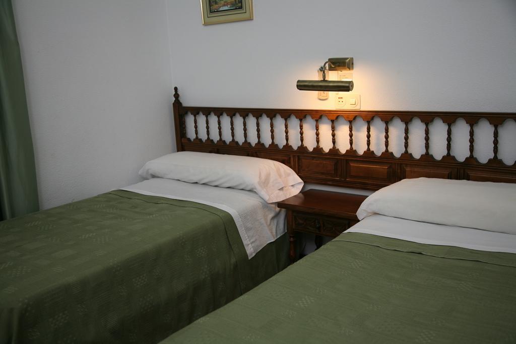 Hostal Santa Barbara Socuéllamos Εξωτερικό φωτογραφία